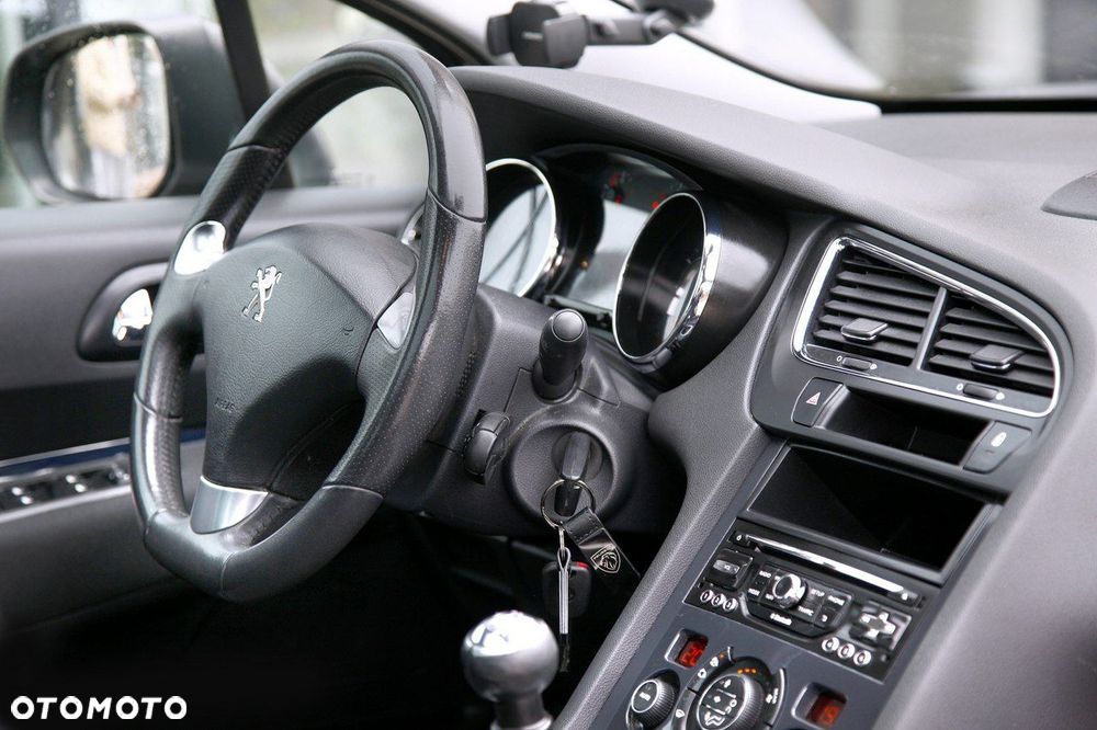 Peugeot 5008 - 15