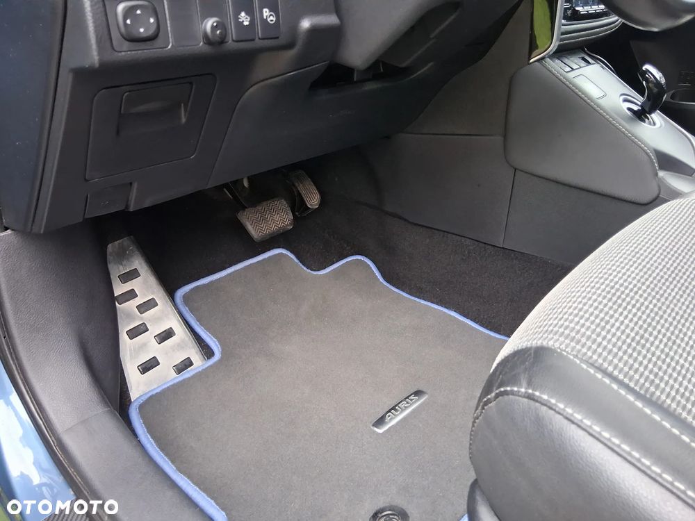 Toyota Auris 1.8 HSD Prestige NAVI - 20