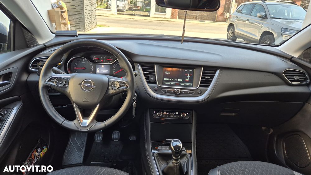 Opel Grandland X 1.2 Turbo START/STOP Innovation - 11