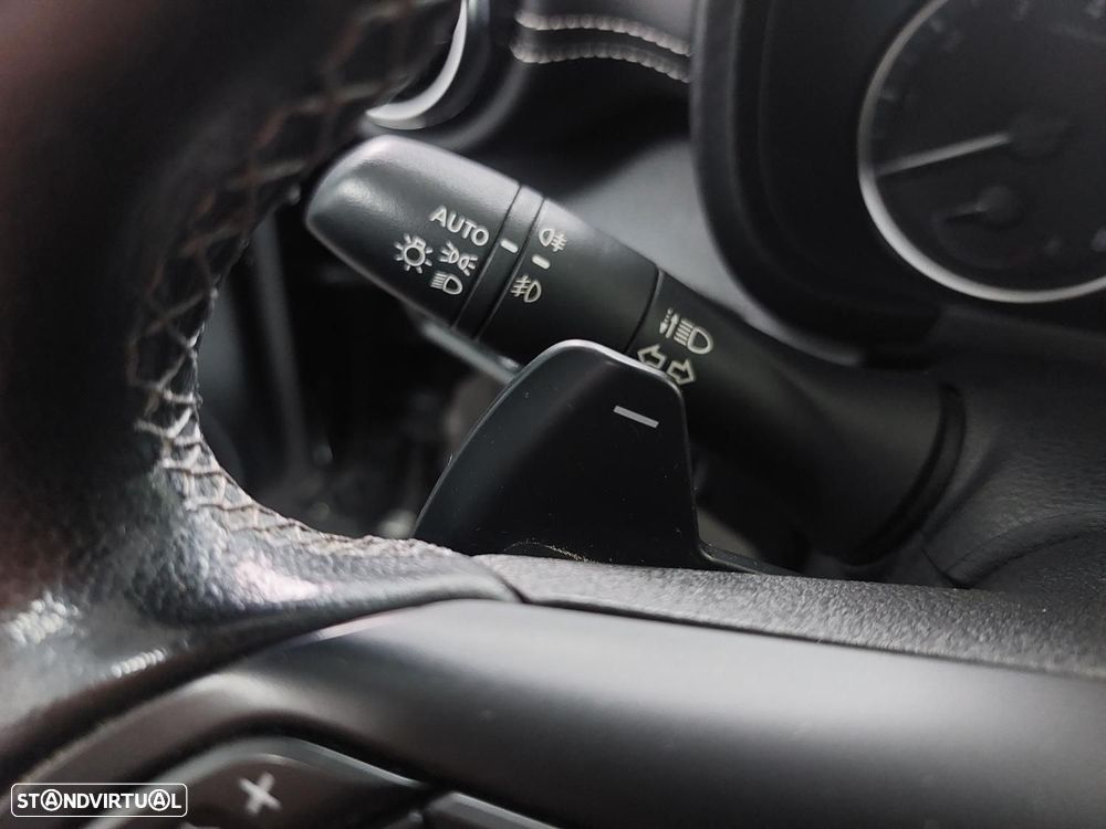 Nissan Juke 1.0 DIG-T N-Connecta DCT - 22