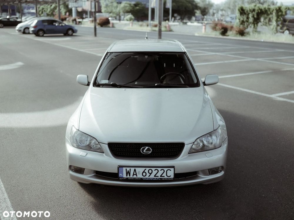 Lexus IS 200 SC Prestige - 8