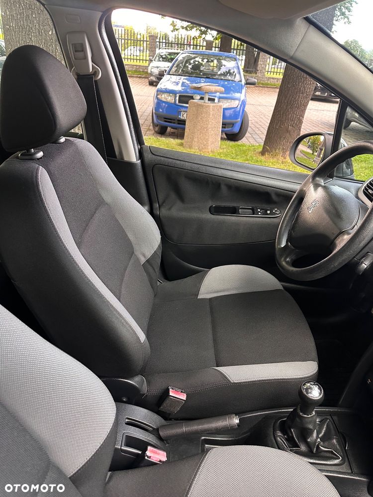 Peugeot 207 95 VTi Family - 26