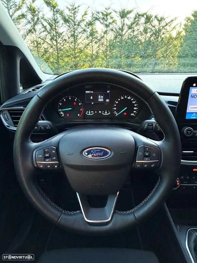 Ford Fiesta 1.0 EcoBoost S&S TITANIUM - 22
