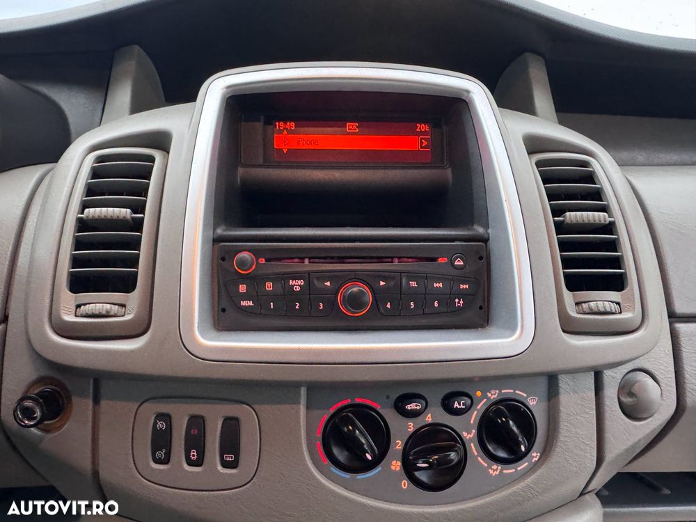 Opel Vivaro - 32