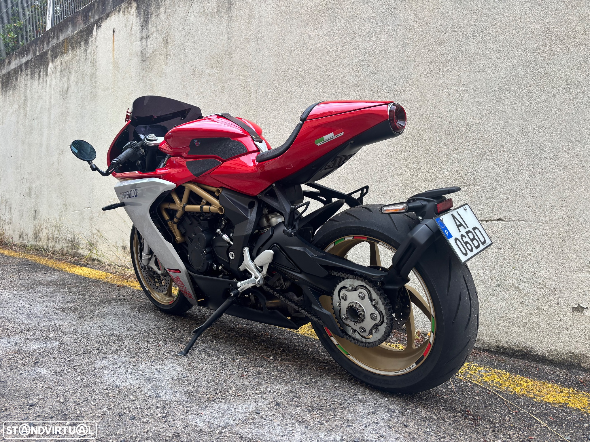 MV Agusta Superveloce 800 - 17