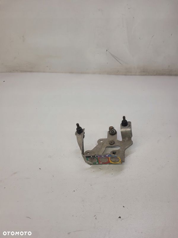 UCHWYT MOCOWANIE ROZDZIELACZA AUDI A6 Q7 7L0616251 - 1