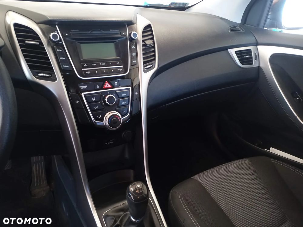Hyundai i30 1.4 Classic + - 5