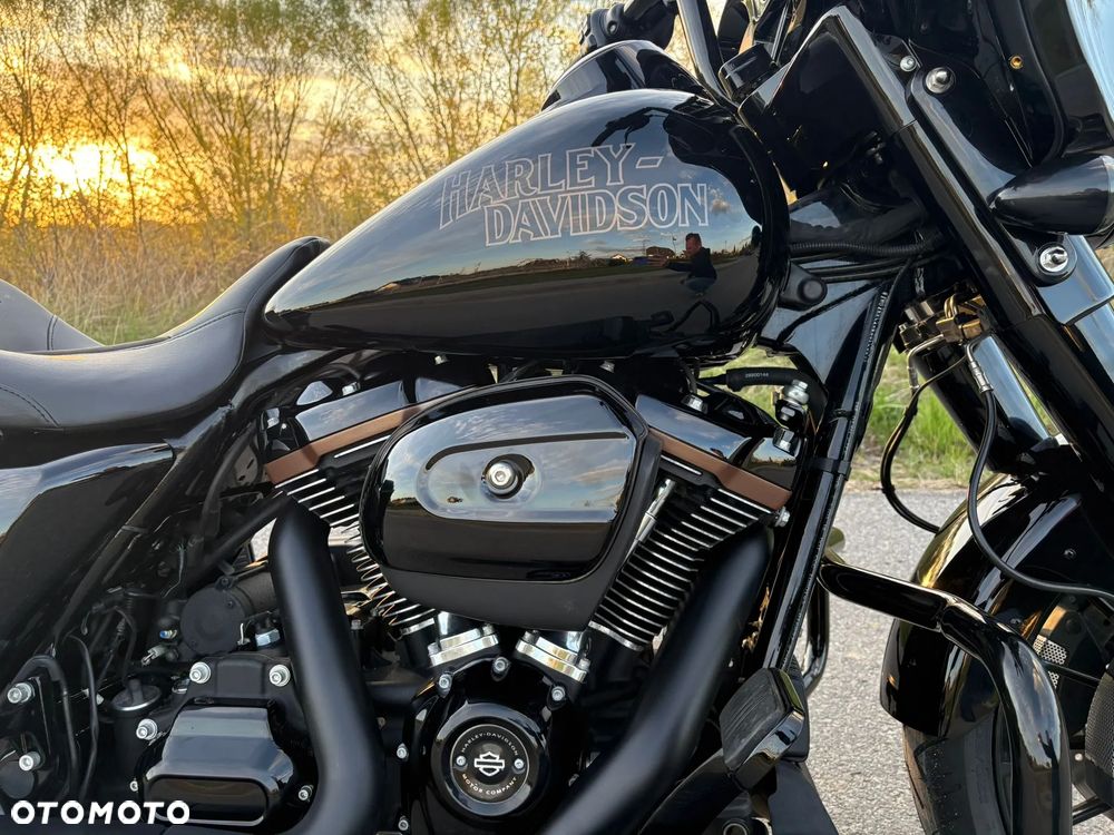 Harley-Davidson Touring Street Glide - 14