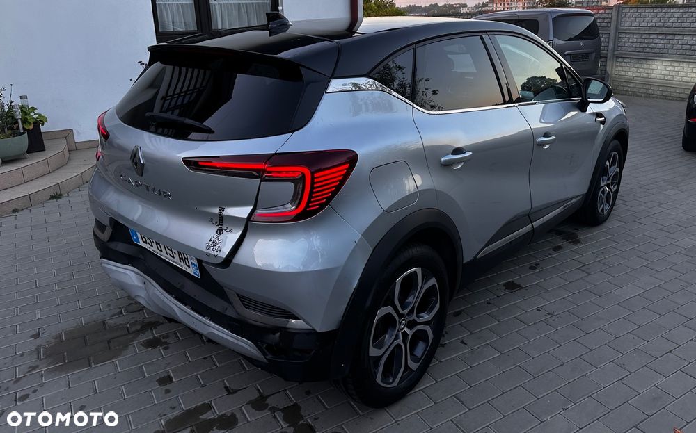 Renault Captur TCe Mild Hybrid 160 EDC GPF TECHNO - 32