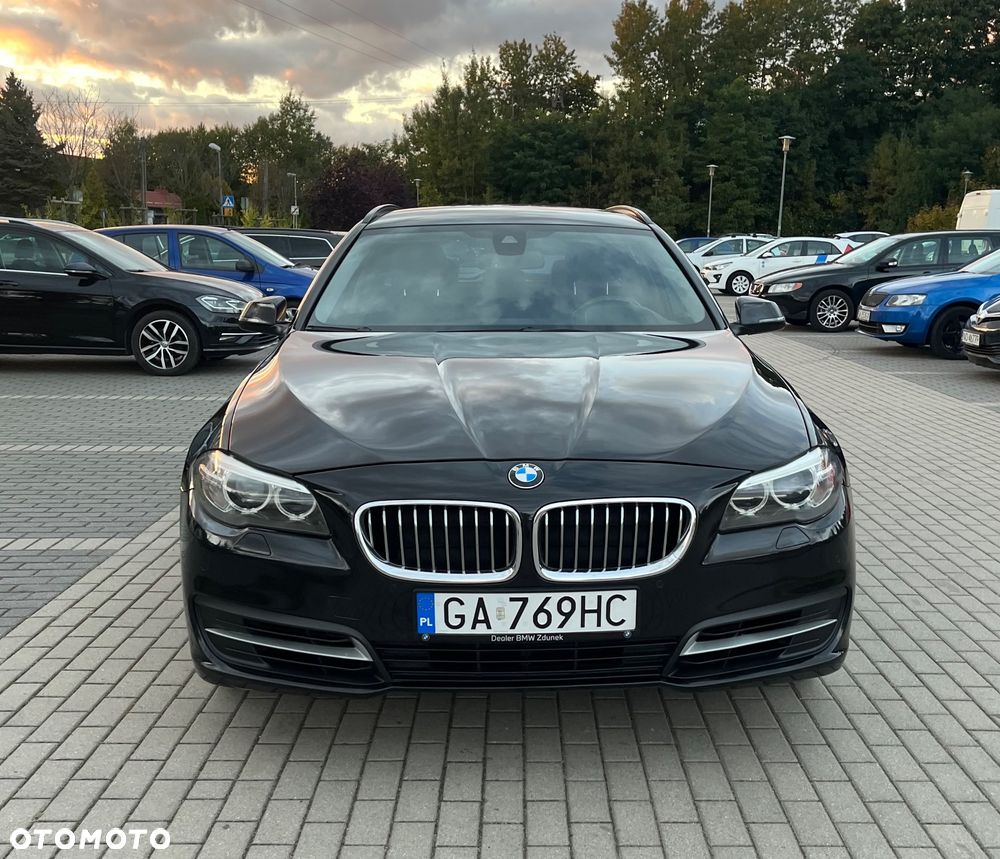 BMW Seria 5 520d xDrive - 6