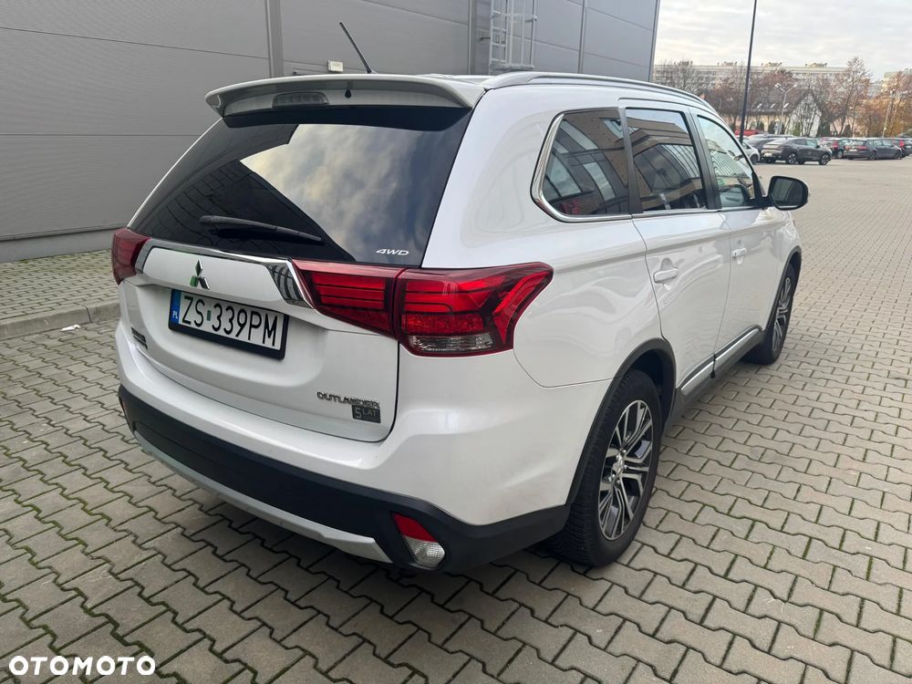 Mitsubishi Outlander 2.0 Instyle Navi 4WD CVT - 5