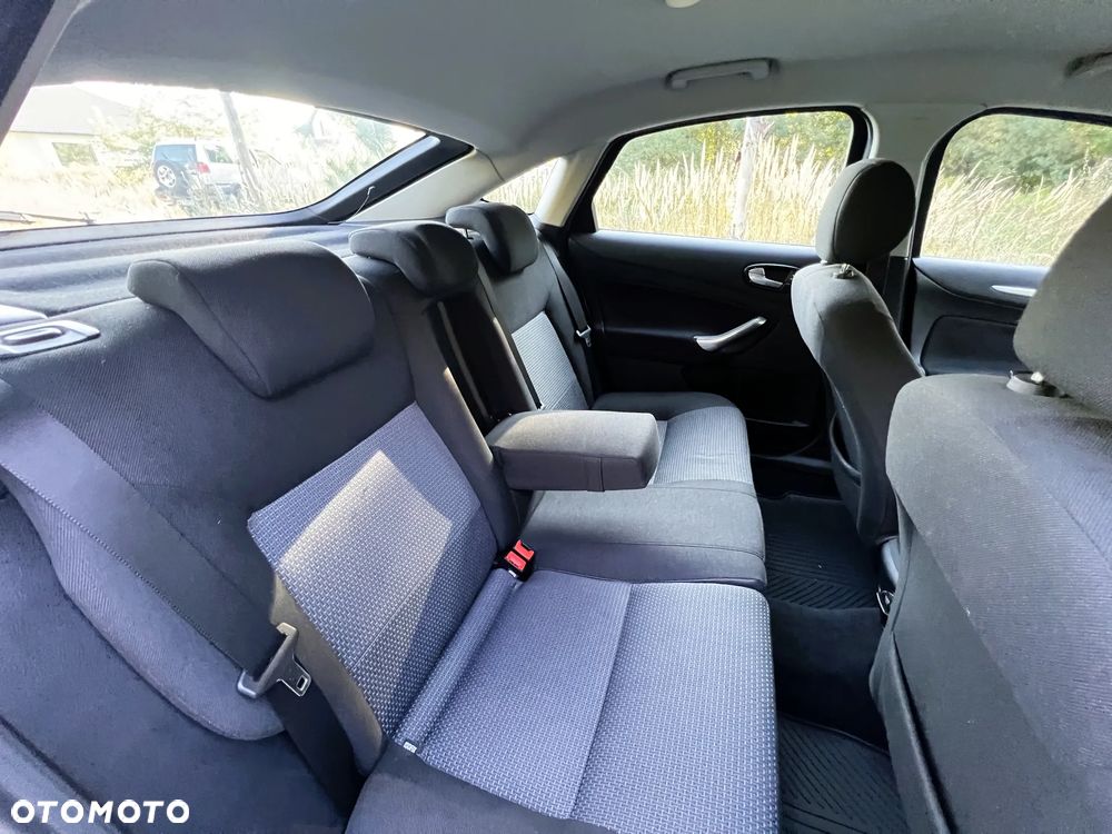 Ford Mondeo - 16