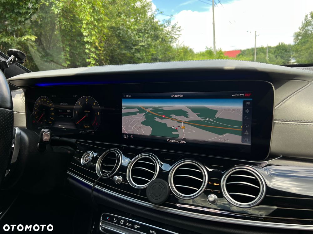 Mercedes-Benz Klasa E 350 D 9G-TRONIC AMG Line - 19