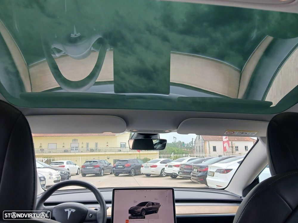 Tesla Model 3 - 14
