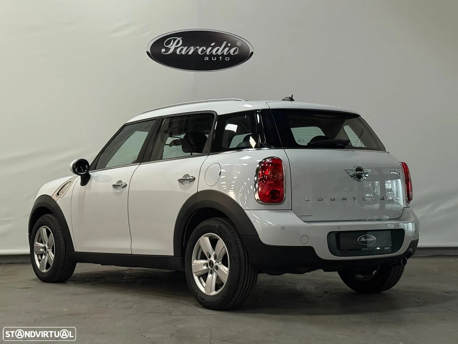 MINI Countryman One D - 11