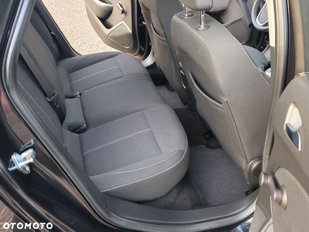 Opel Astra 1.6 Design Edition - 23