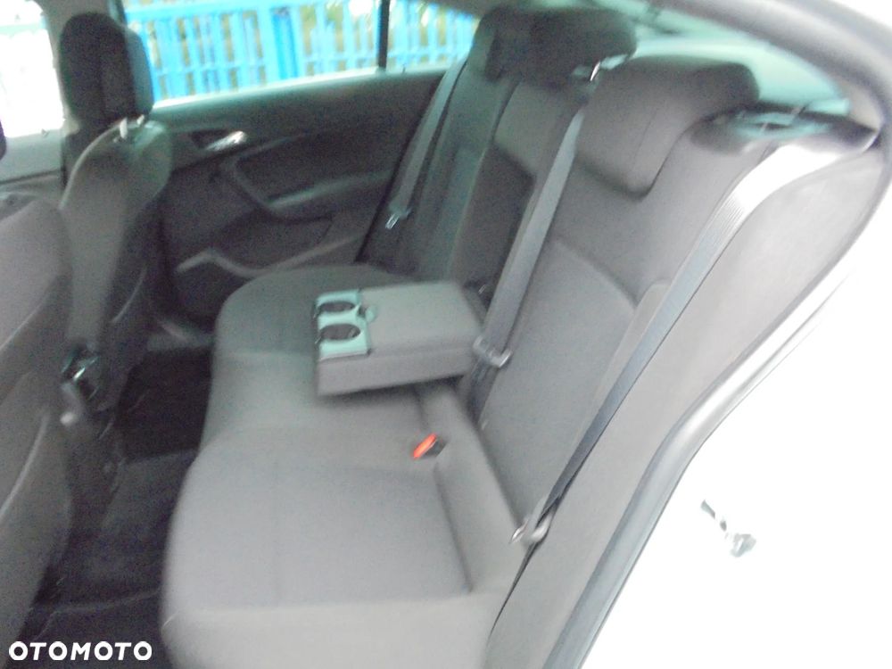 Opel Insignia 2.0 CDTI EcoFLEX Cosmo - 10