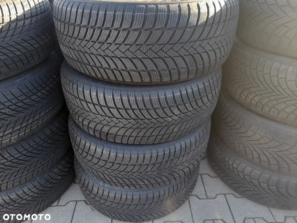 Opony zimowe Triangle EffeXWinter TW421 245/45 R19 102V M+S XL 2024r. - 1