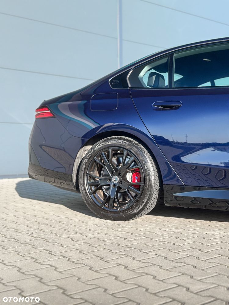 BMW i5 83.9kWh M60 xDrive - 10