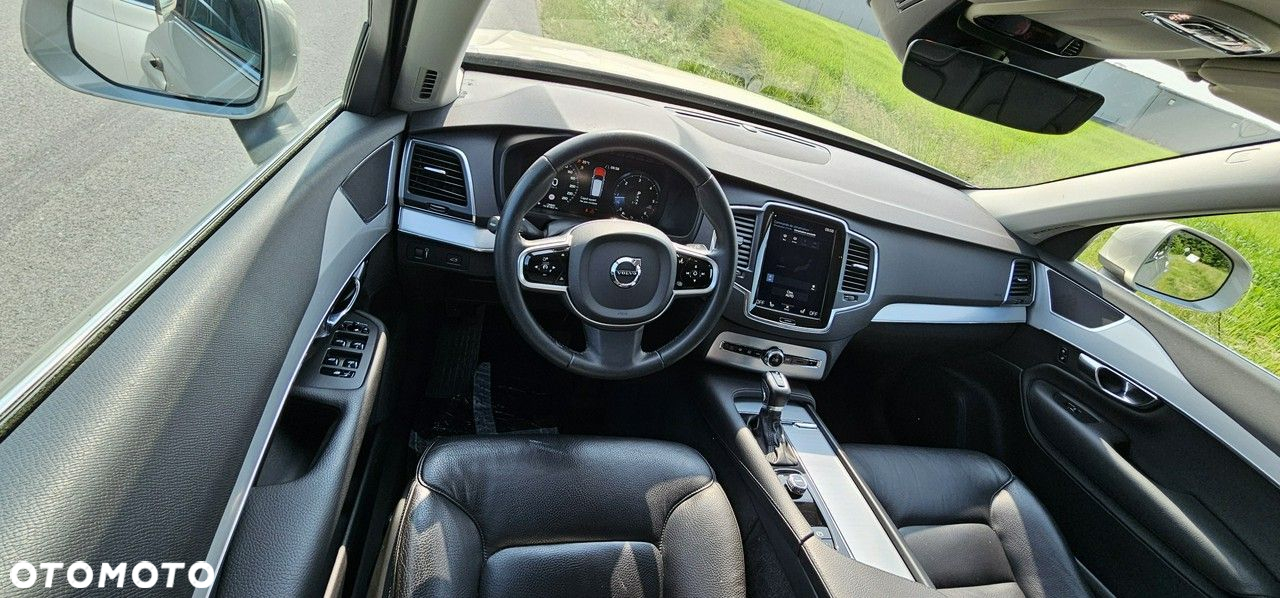 Volvo XC 90 - 23