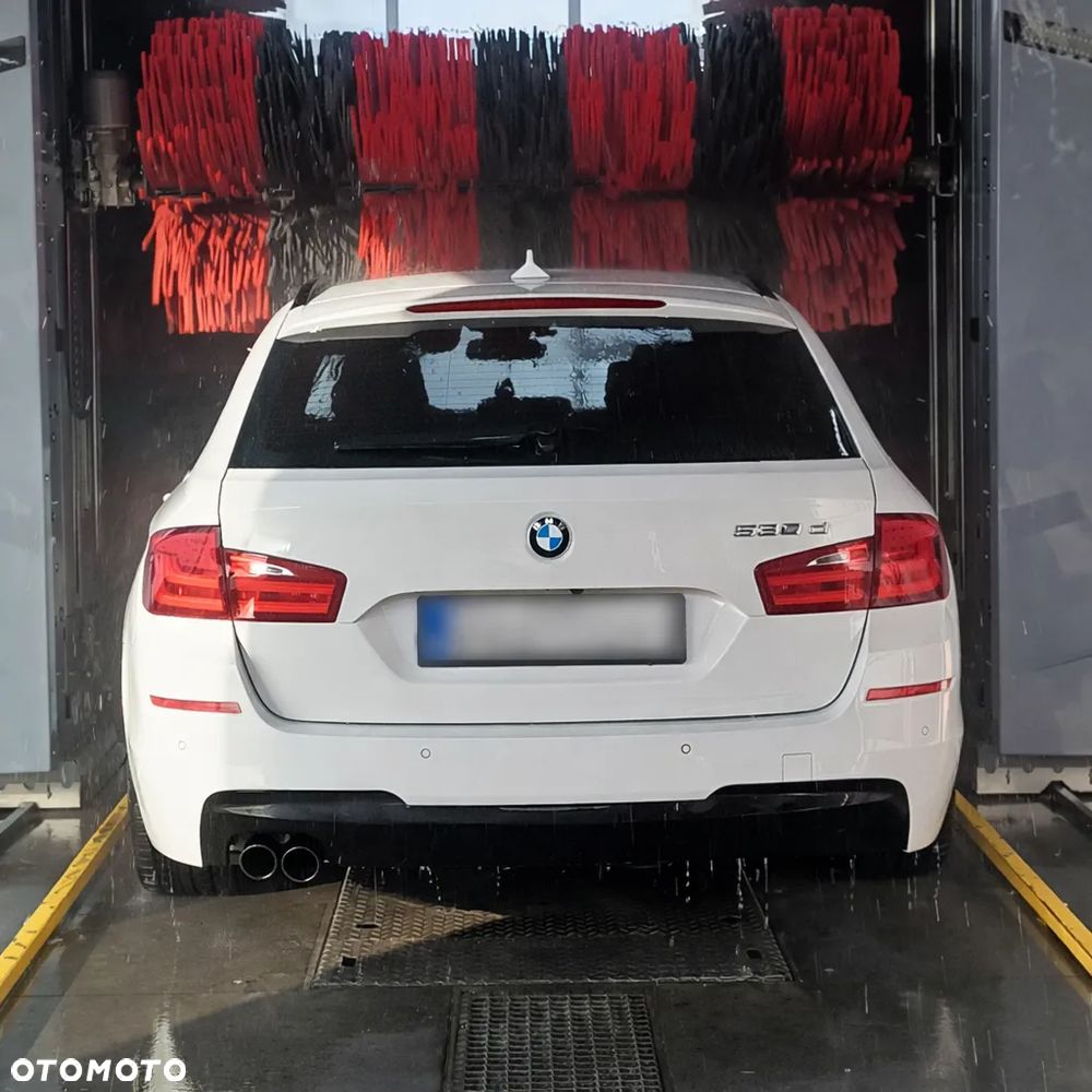 BMW Seria 5 530d xDrive - 6