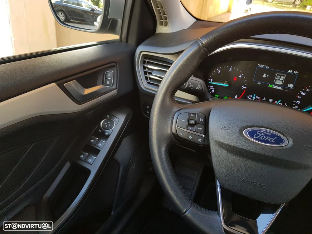 Ford Focus SW 1.5 TDCi Titanium - 24