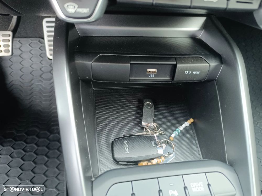 Kia Stonic - 26