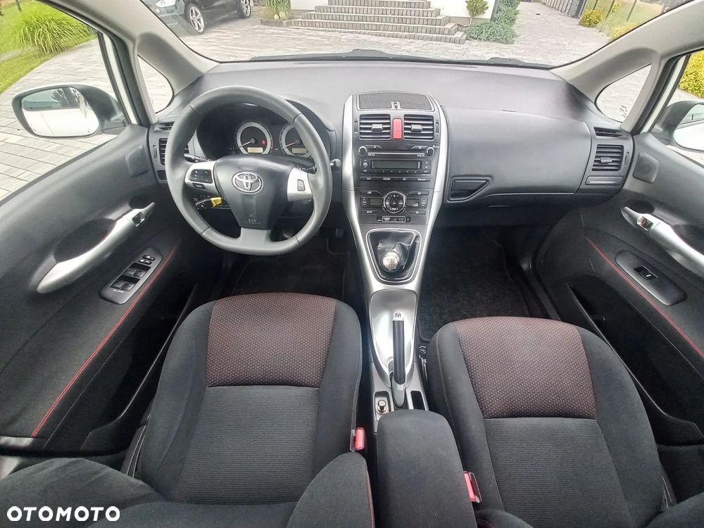 Toyota Auris 1.6 Dynamic - 4