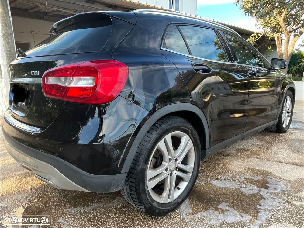 Mercedes-Benz GLA 180 CDI - 4