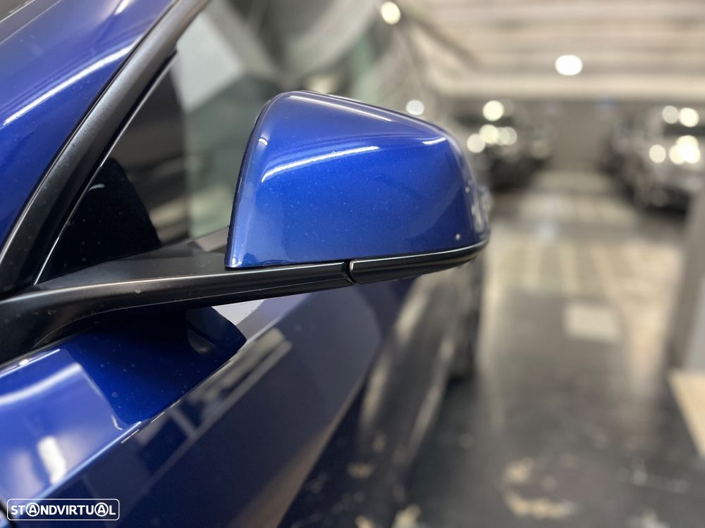 Tesla Model Y Performance Tração Integral - 32