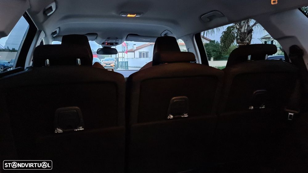 Peugeot 5008 1.5 BlueHDi Allure EAT8 - 29