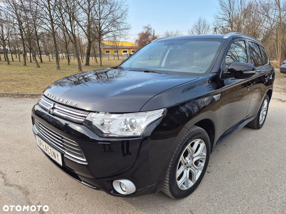 Mitsubishi Outlander - 10