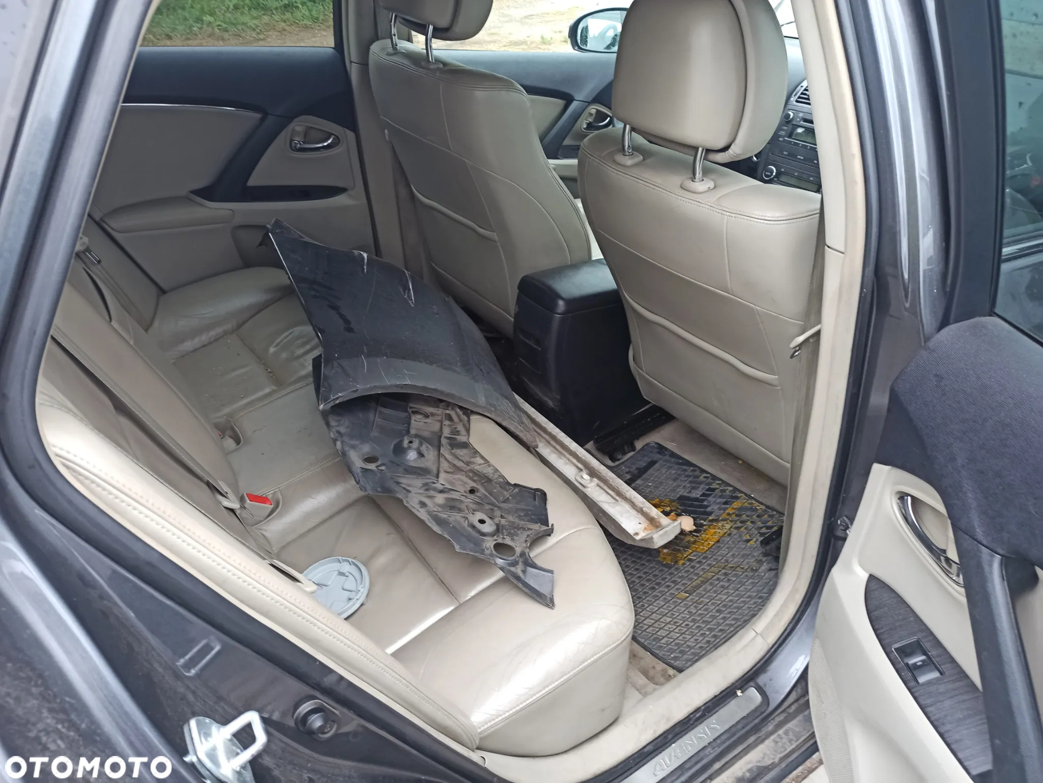 Toyota Avensis 2.0 Premium MS - 22