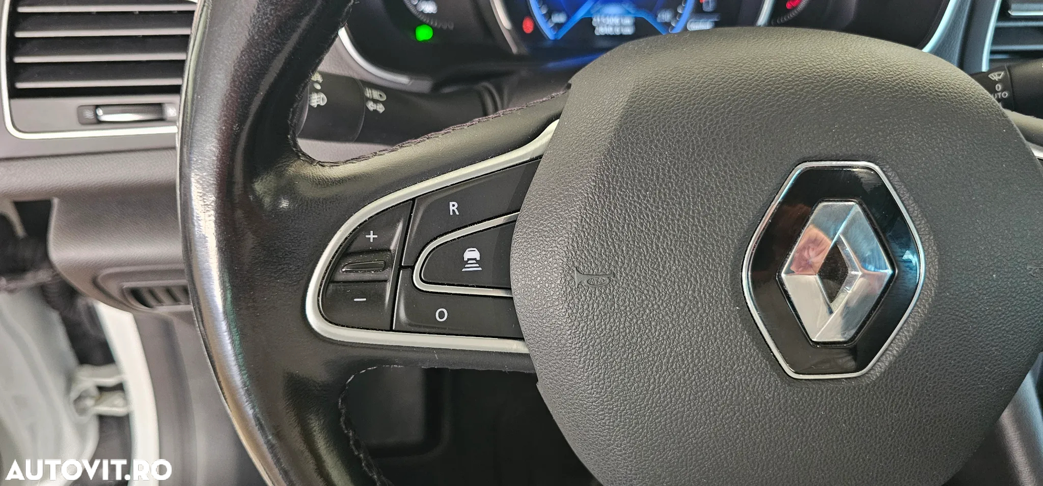 Renault Megane Grandtour ENERGY dCi 110 EDC BOSE EDITION - 19