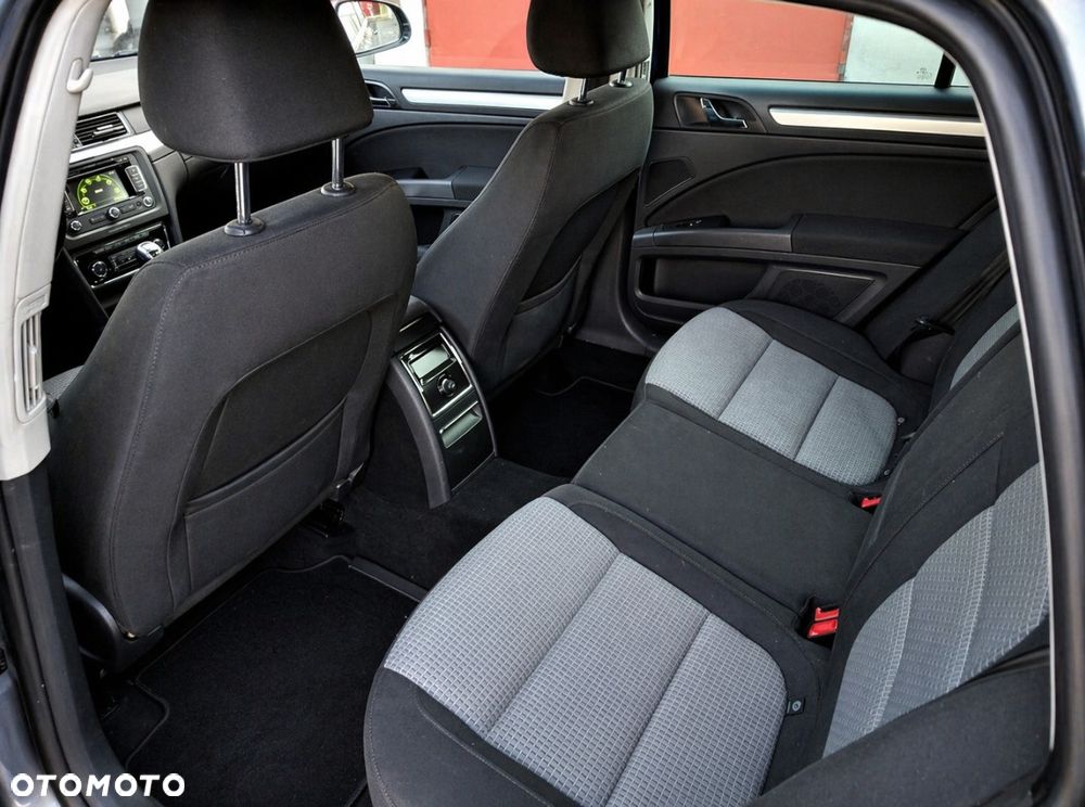 Skoda Superb 2.0 TDI 4x4 Ambition - 13