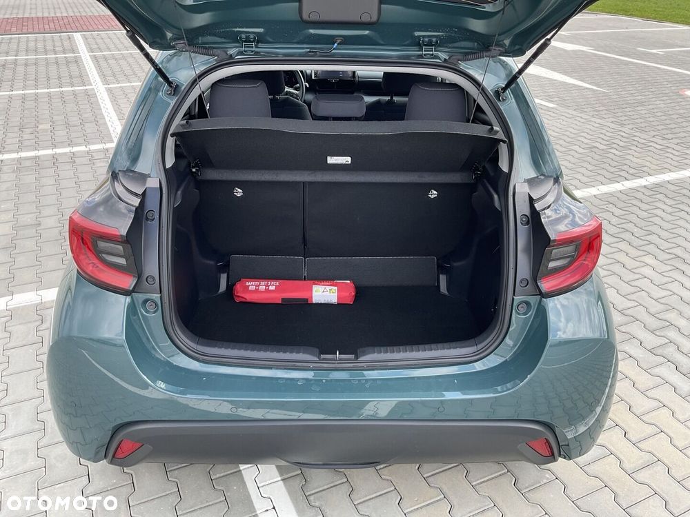 Toyota Yaris Hybrid 1.5 Style - 22