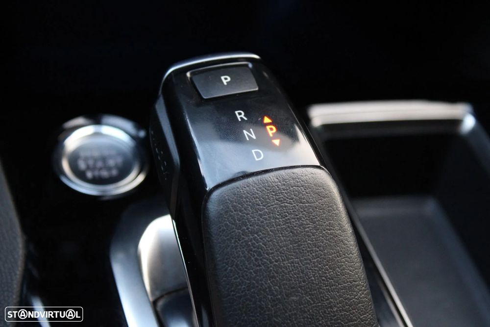 Peugeot 5008 1.2 PureTech Allure Pack EAT8 - 18