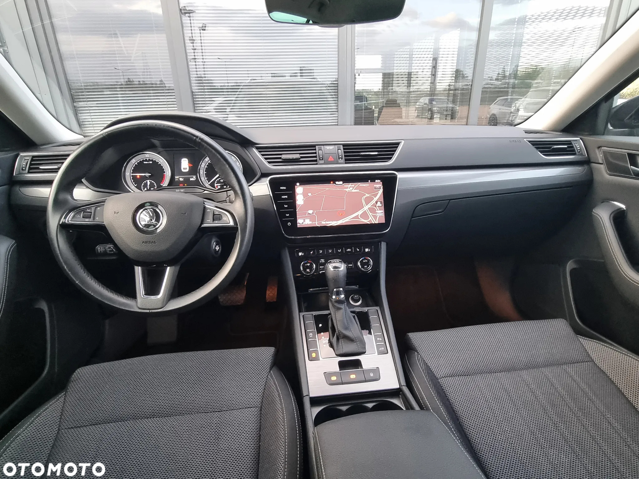 Skoda Superb 2.0 TDI SCR Style DSG - 18