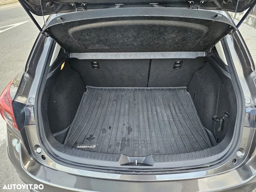 Mazda 3 SKYACTIV-D 150 Black Limited - 24