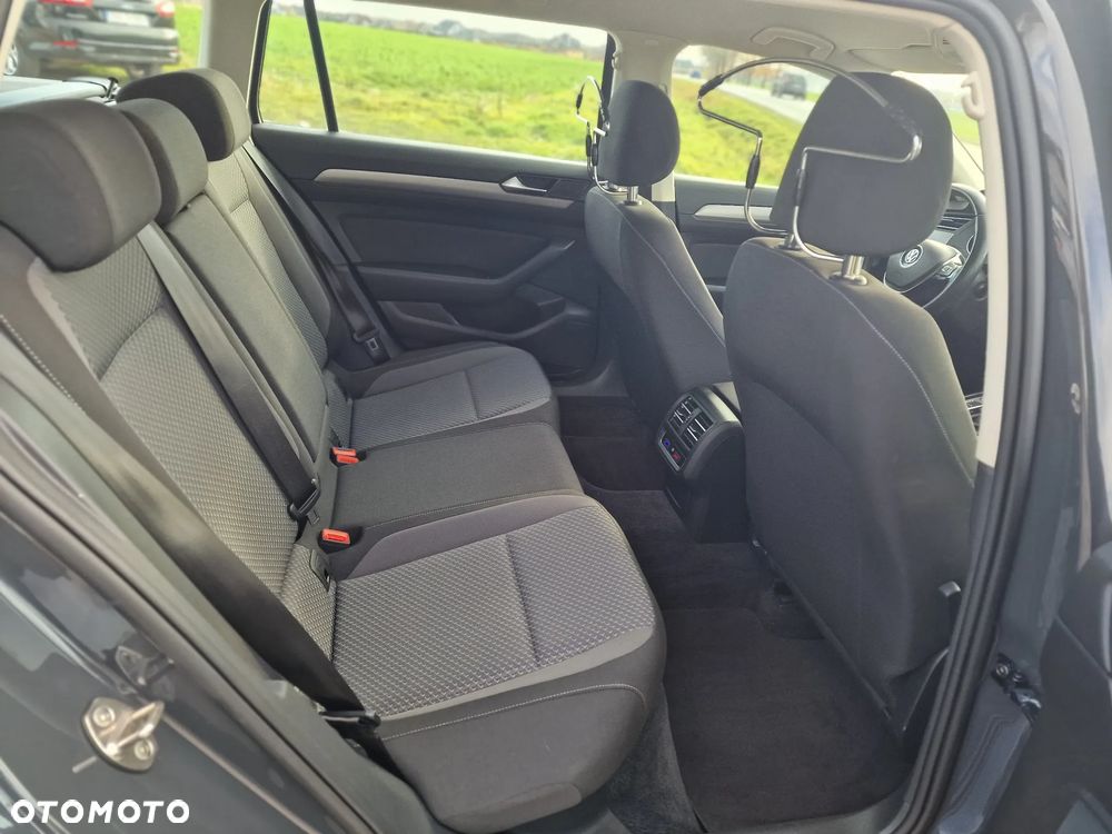 Volkswagen Passat Variant ver-variant-1-6-tdi-bluemotion-technology-dsg-comfortline - 25