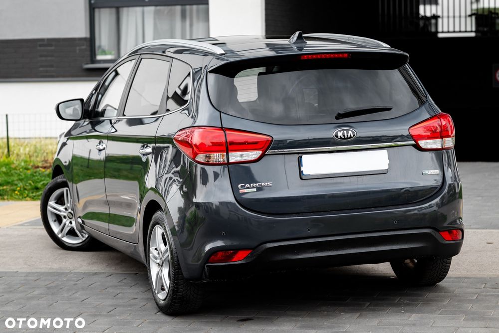 Kia Carens 1.7 CRDi 141 ISG Vision - 9