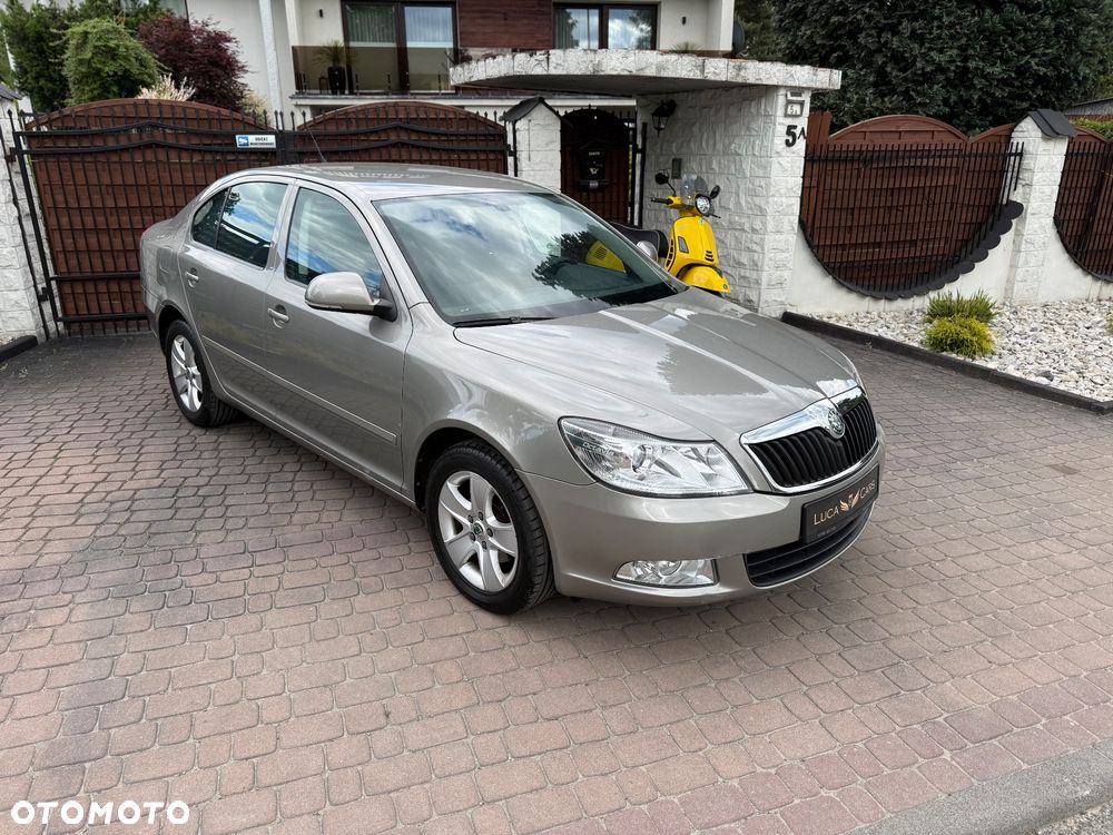 Skoda Octavia 1.6 Selection - 6