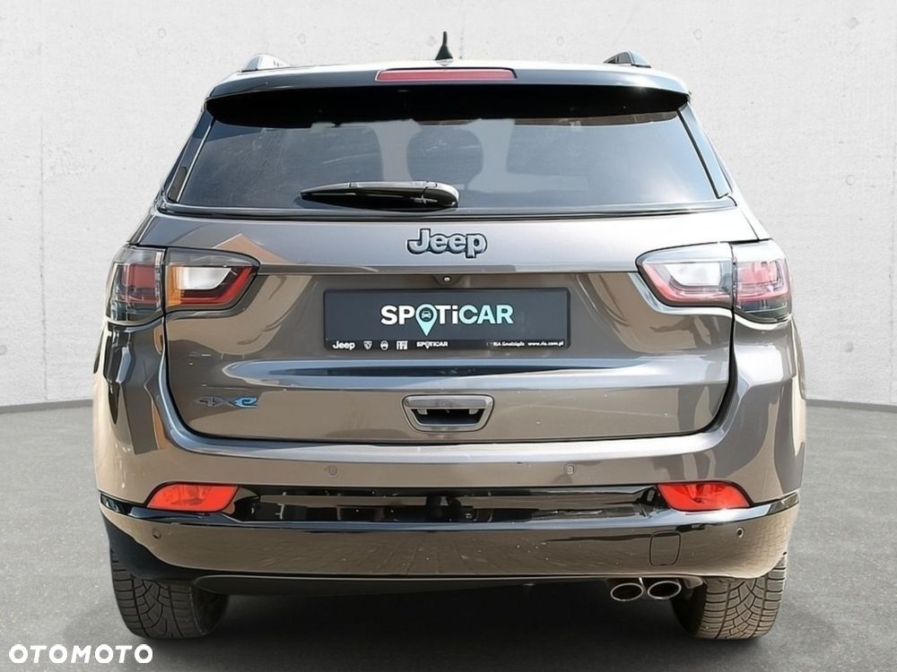 Jeep Compass - 4