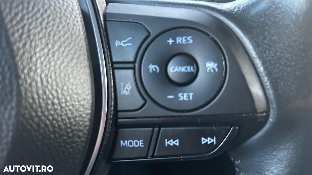 Toyota Corolla 1.8 HSD Exclusive interior Negru - 28