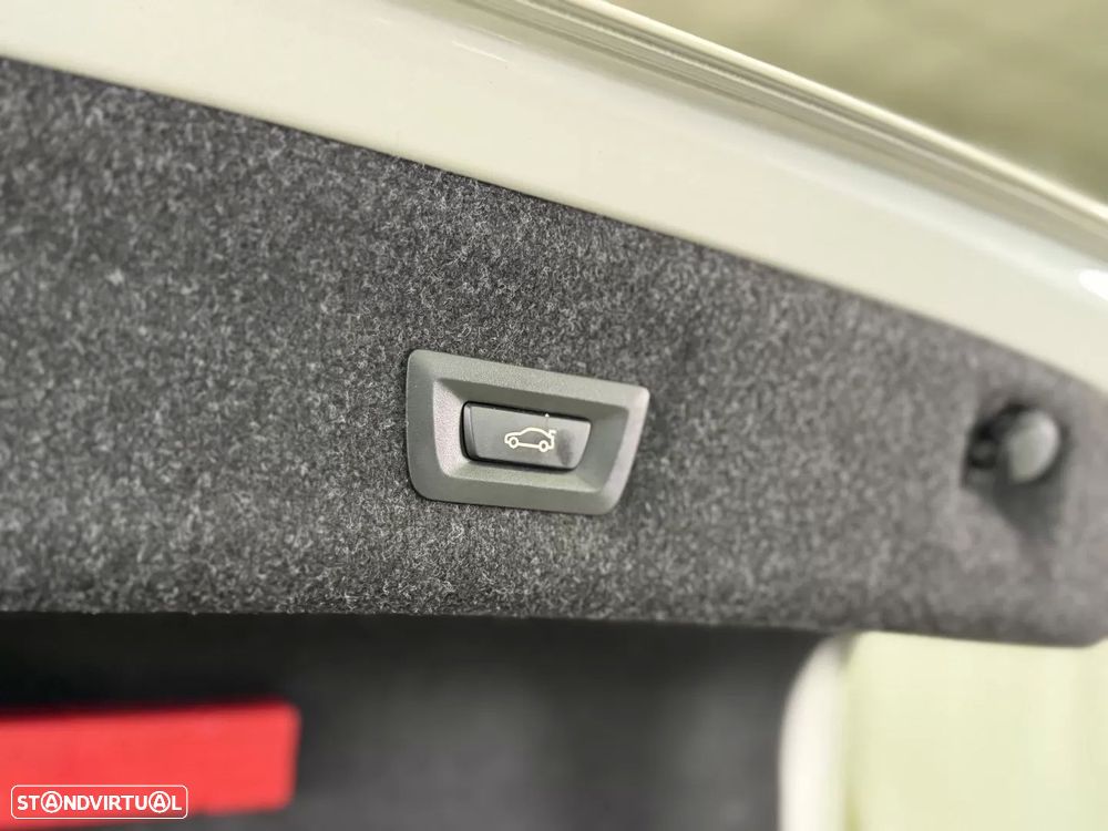 BMW M340 d xDrive Pack 50 anos M Auto - 26