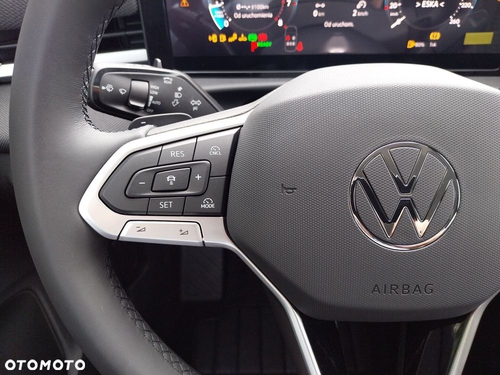 Volkswagen T-Roc - 12