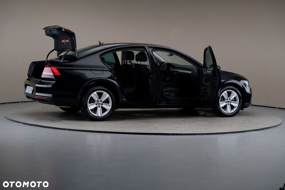 Volkswagen Passat 2.0 TSI Business DSG - 6