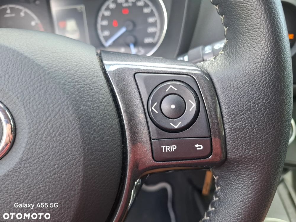 Toyota Yaris 1.5 Premium - 23