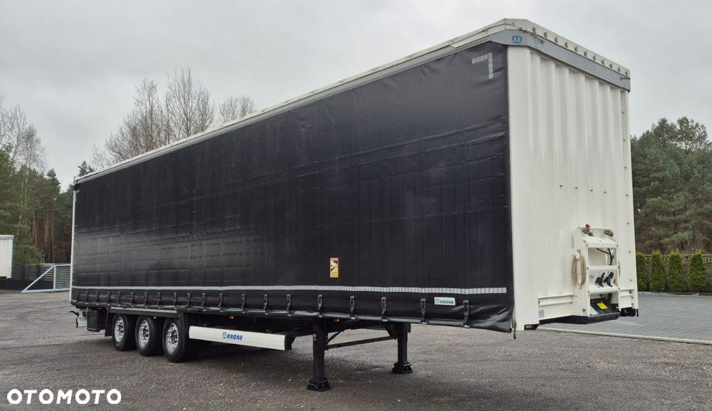 Krone Firana Mega, Dach podnoszony - 5