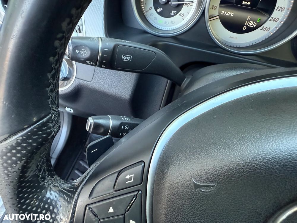 Mercedes-Benz E 250 BlueTEC 4Matic 7G-TRONIC Elegance - 26
